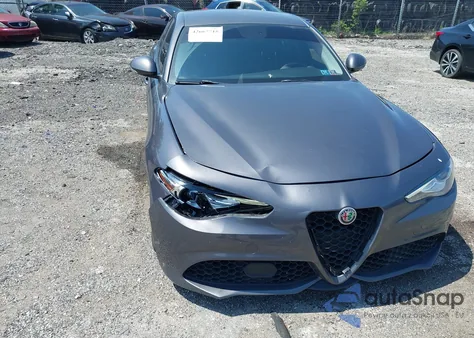 2018 Alfa Romeo Giulia Awd из США, поврежденный, VIN ZARFAEDN6J7579665
